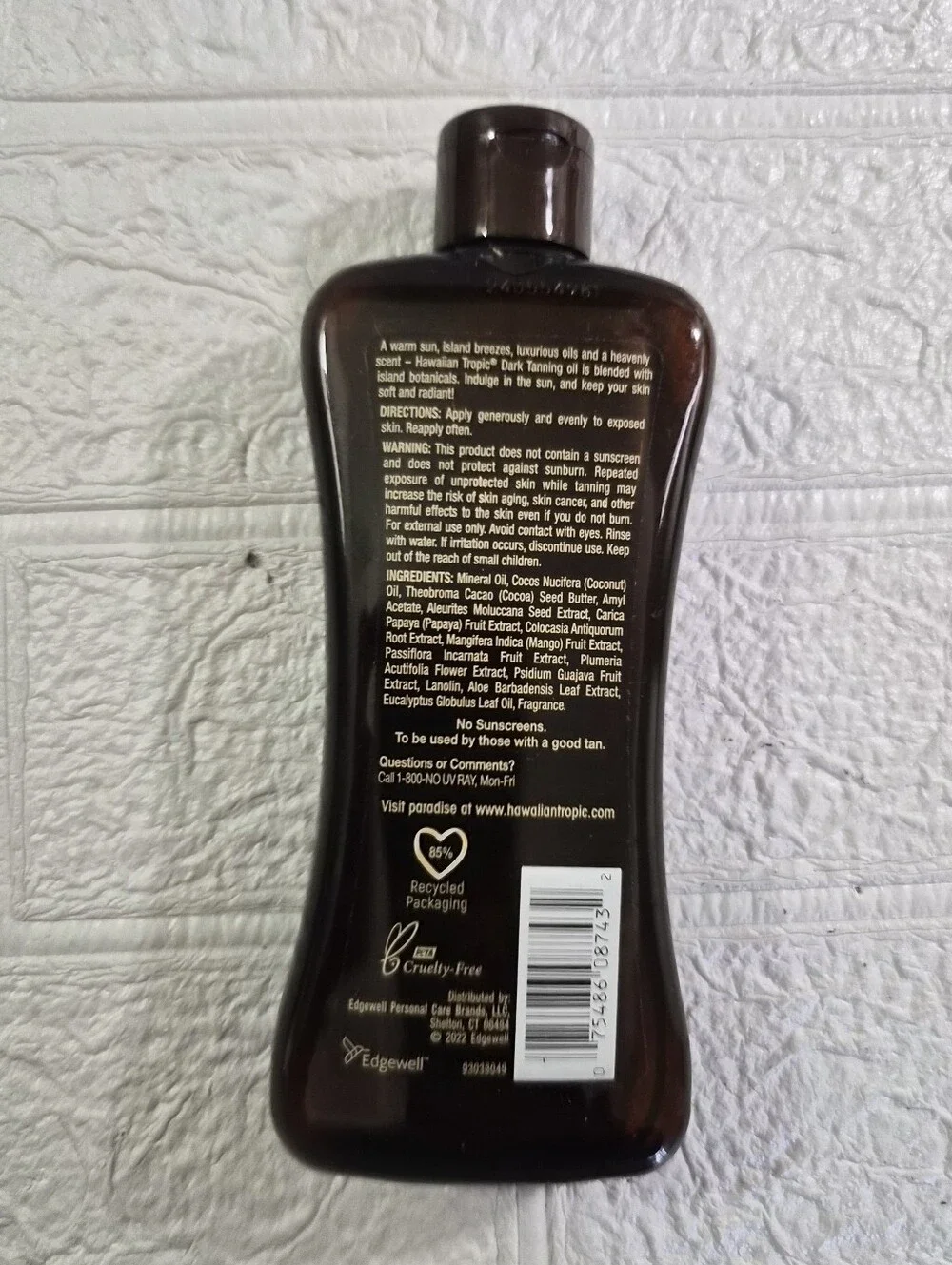 Hawaiian Tropic dark tanning